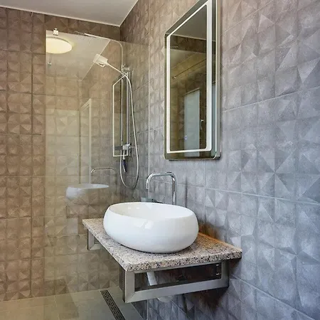 Βίλα Christine *