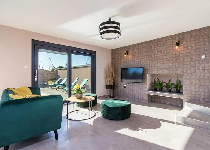 Christine * Valbandon